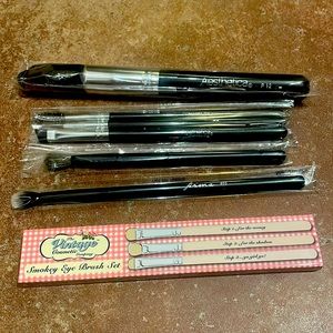 NIP makeup brush sets 9pc